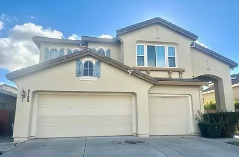 8720 Banton Cir, Elk Grove, CA 95624