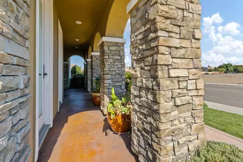 2237 Mits Way, Tracy, CA 95376 photo 9