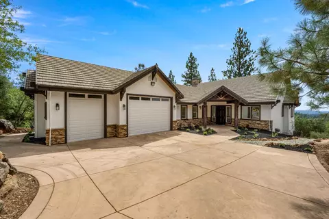 1119 Holly Leaf Ln, Meadow Vista, CA 95722