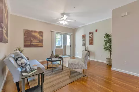 10001 Woodcreek Oaks Blvd #613, Roseville, CA 95747