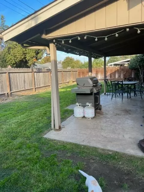 2121 Shaw, Modesto, CA 95354 photo 4