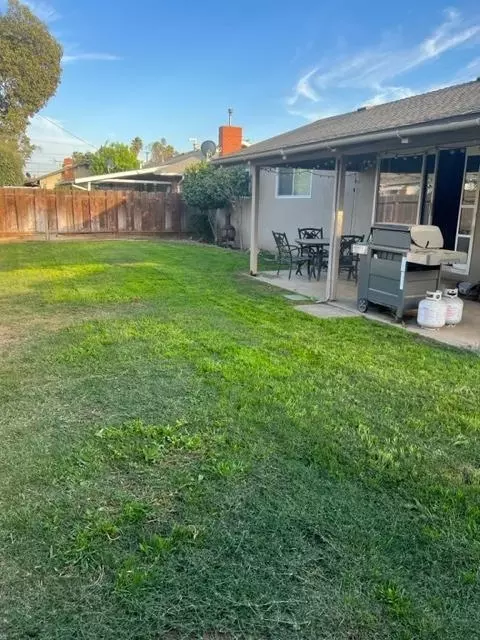 2121 Shaw, Modesto, CA 95354 photo 2