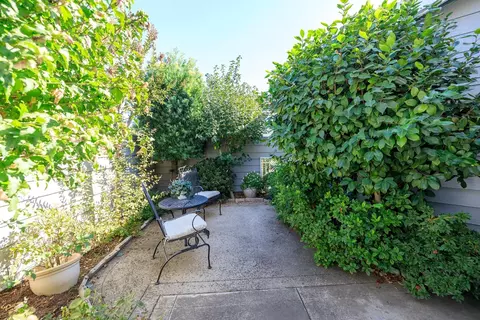 2244 Chelmsford Dr, Modesto, CA 95356 photo 2