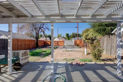 109 6th St, Gustine, CA 95322 photo 7
