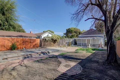 109 6th St, Gustine, CA 95322 photo 9