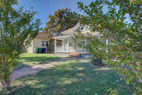 109 6th St, Gustine, CA 95322 photo 3