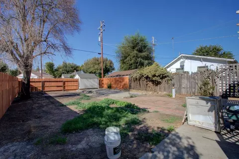 109 6th St, Gustine, CA 95322 photo 4