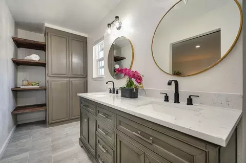 Bath - 6351 Eldon Ave, Loomis, CA 95650 photo 3 of 4