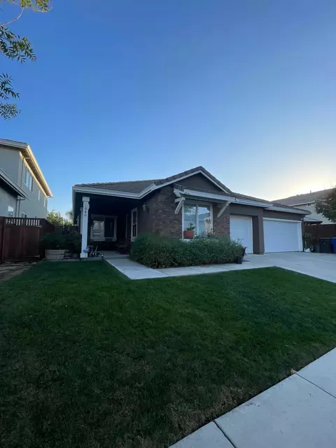 1540 Phlox Dr, Patterson, CA 95363 photo 2