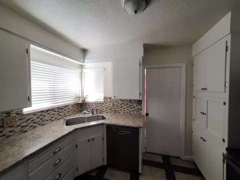413 W Turner Rd, Lodi, CA 95240 photo 17