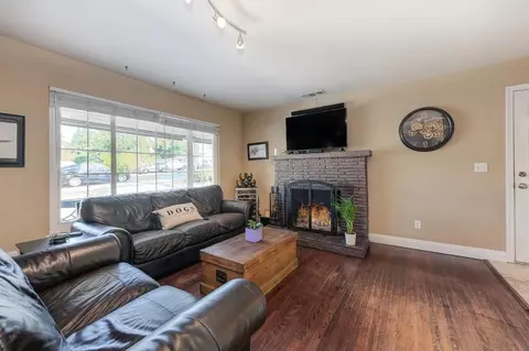8748 Fair Oaks Blvd, Carmichael, CA 95608 photo 5