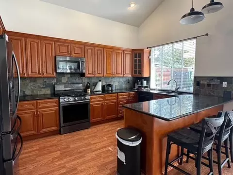 706 Sunnyside Ln, Tracy, CA 95377 photo 5