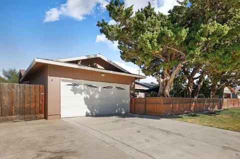 2711 Madrone Ave, Stockton, CA 95207