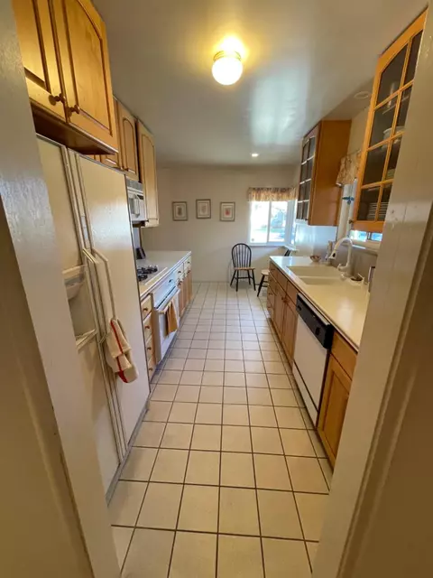 236 N Villa Ct, Turlock, CA 95380 photo 8