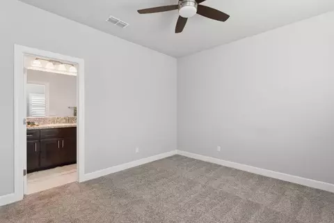 5586 Lost Ave, Rocklin, CA 95677 photo 23