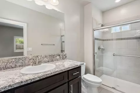 5586 Lost Ave, Rocklin, CA 95677 photo 24