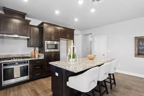 5586 Lost Ave, Rocklin, CA 95677 photo 8