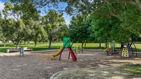 1101 Lillian Dr, Modesto, CA 95355 photo 37