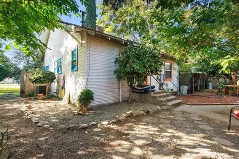 1401 E Marshall St, Turlock, CA 95380 photo 8