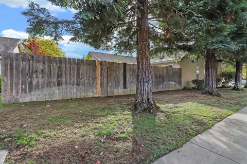 2408 Tradewind Way, Lodi, CA 95240 photo 4