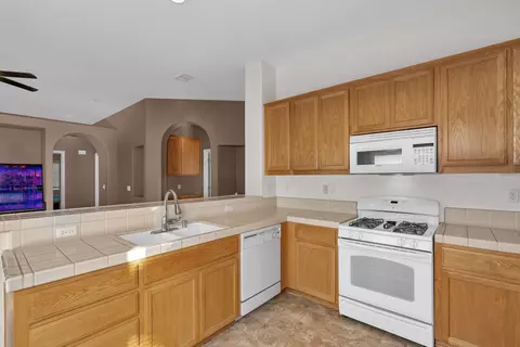 8177 Tipton Dr, Dos Palos, CA 93620 photo 13