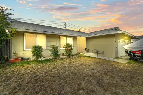 6611 Kermit Ln, Stockton, CA 95207