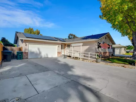 2417 Tallent Dr, Modesto, CA 95355 photo 4
