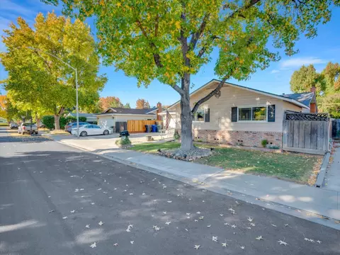 2417 Tallent Dr, Modesto, CA 95355 photo 3