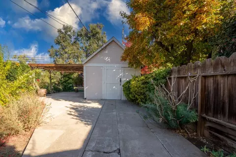 123 W 27th St, Merced, CA 95340 photo 37