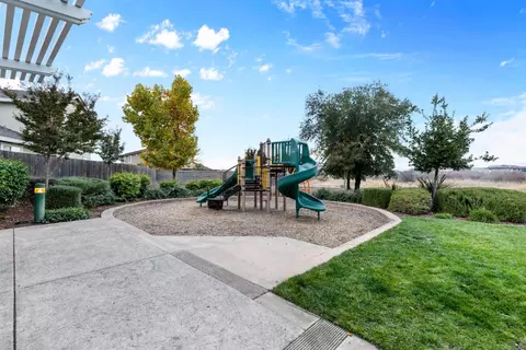 686 Courtyards Loop, Lincoln, CA 95648 photo 37