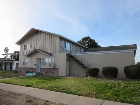 271 E Bianchi Rd, Stockton, CA 95207 photo 2