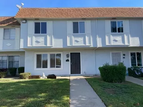 9 Omaha Ct, Sacramento, CA 95823