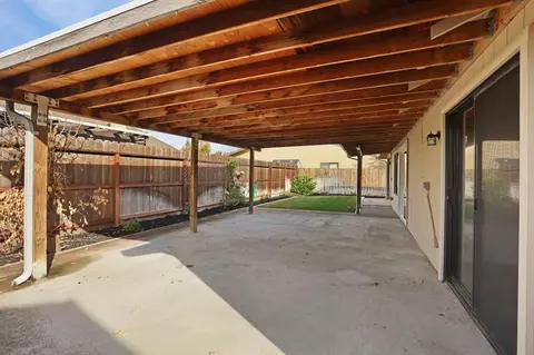 1427 Iris Dr, Lodi, CA 95242 photo 39
