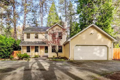 16 Turpentine Dr, Nevada City, CA 95959