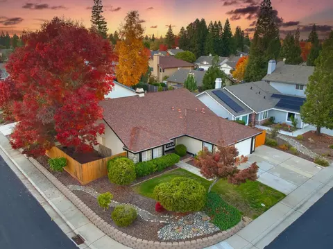 1425 Deerfield Cir, Roseville, CA 95747