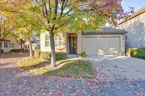 1001 Marseille Ln, Roseville, CA 95747