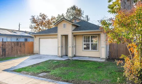 3730 17th Ave, Sacramento, CA 95820