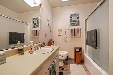 2416 W Elm St, Lodi, CA 95242 photo 8