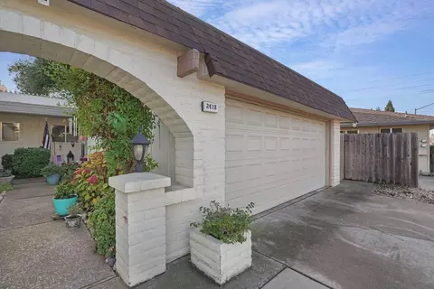 2416 W Elm St, Lodi, CA 95242 photo 4