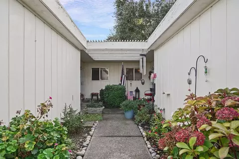 2416 W Elm St, Lodi, CA 95242 photo 6
