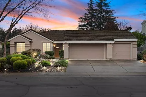 5829 Devon Dr, Rocklin, CA 95765