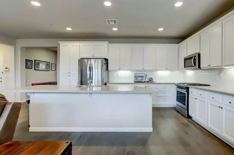Kitchen - 130 Oliver Ln, Grass Valley, CA 95945 photo 3 of 6