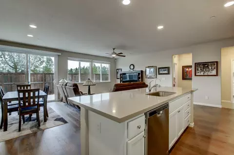 Kitchen - 130 Oliver Ln, Grass Valley, CA 95945 photo 4 of 6