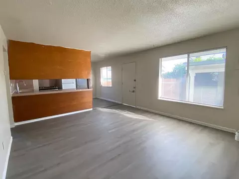 1890 River Dr, Stockton, CA 95204 photo 4
