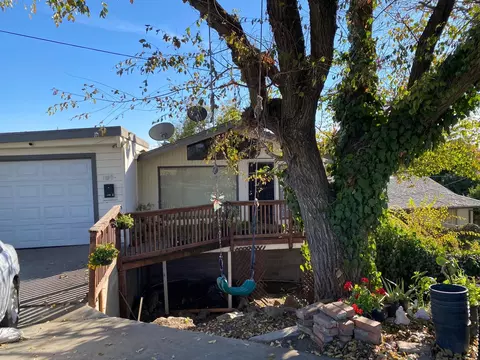 1890 River Dr, Stockton, CA 95204 photo 3