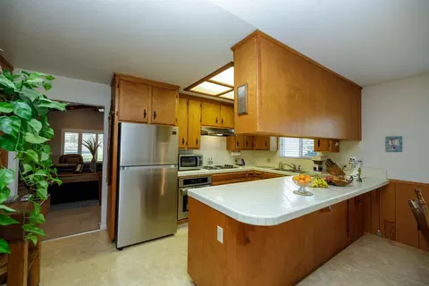 Kitchen - 549 N Hopper Rd, Modesto, CA 95357 photo 2 of 4