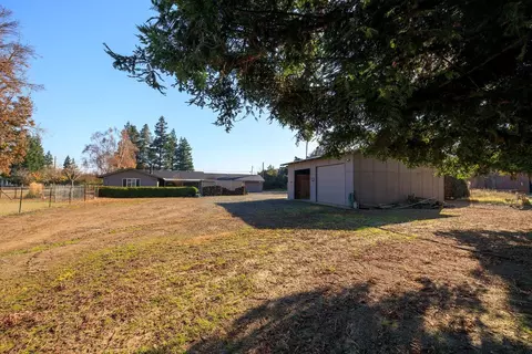 Exterior - 549 N Hopper Rd, Modesto, CA 95357 photo 6 of 14