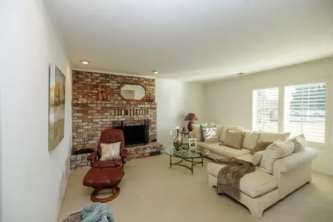 Living - 549 N Hopper Rd, Modesto, CA 95357 photo 1 of 10