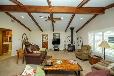 Living - 549 N Hopper Rd, Modesto, CA 95357 photo 6 of 10