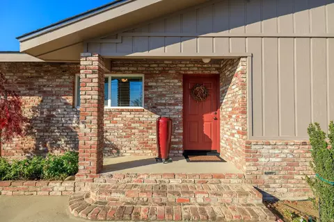 Exterior - 549 N Hopper Rd, Modesto, CA 95357 photo 3 of 14